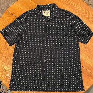 Vintage Silk 100% silk short sleeve, button up shirt. Men’s XXL, Navy, anchor